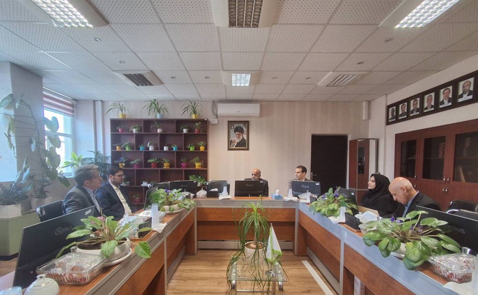 نمایی از گفت‌وگوی مدیران دو مجموعه